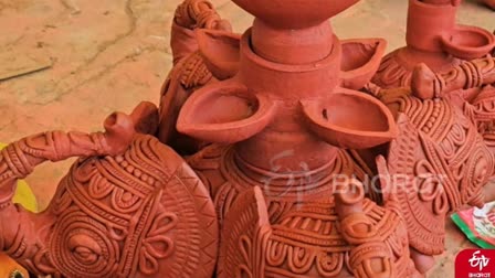 'Magic' 'Diyas' Crafted By Chhattisgarh Potter Ashok Chakradhari ahead of Diwali