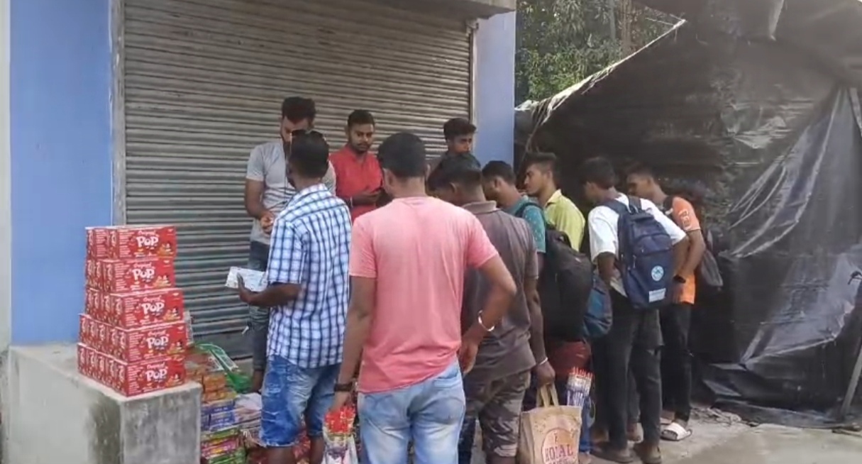 Champahati Crackers market