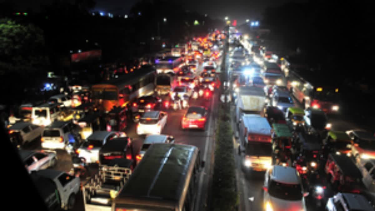 Many health problems are caused by traffic air pollution