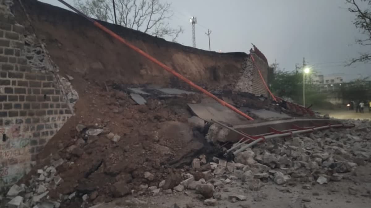 Part of Manmad railway over bridge collapses in Pune
