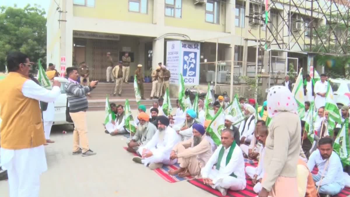Farmers protest in sirsa