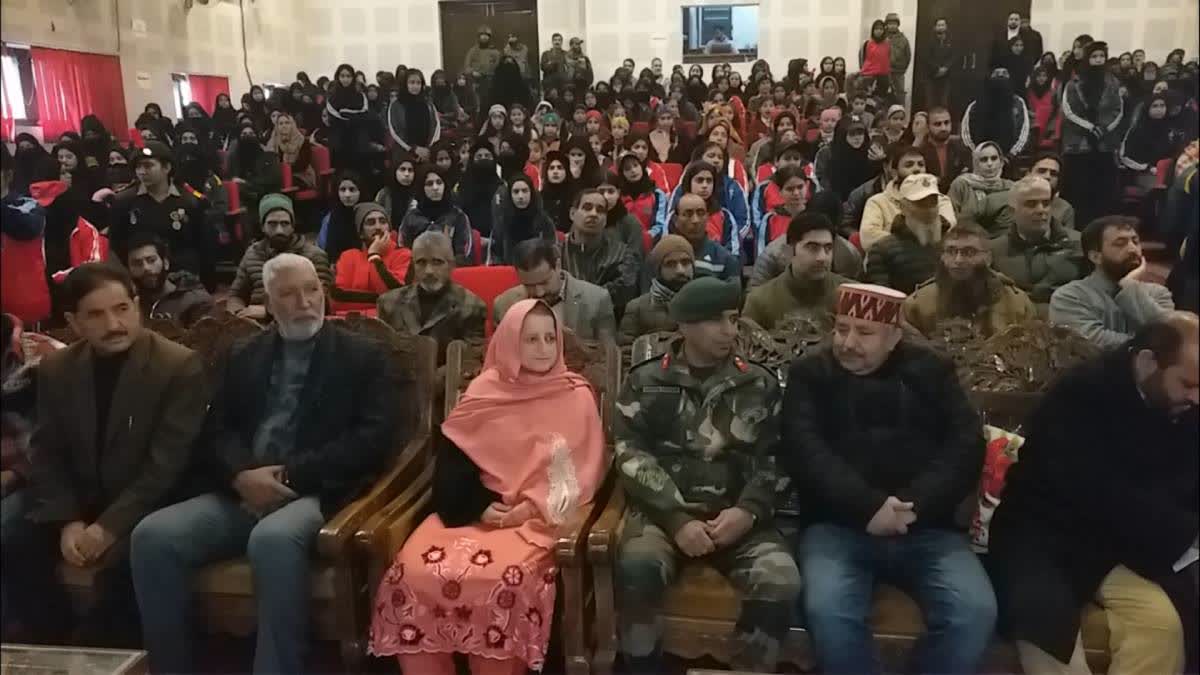 اننت ناگ میں جموں و کشمیر پیس فاؤنڈیشن کی جانب سے پروگرام منعقد