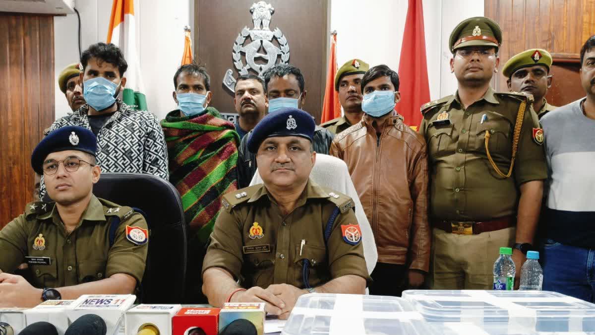 पुलिस ने 5 आरोपियों को किया गिरफ्तार