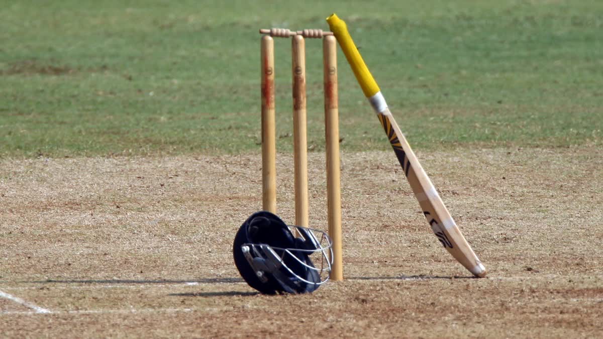 CHHATRAPATI SAMBHAJINAGAR CRICKETER  CRICKETER IMRAN PATEL  CRICKETER DIED IN LIVE MATCH  LIVE CRICKET MATCH