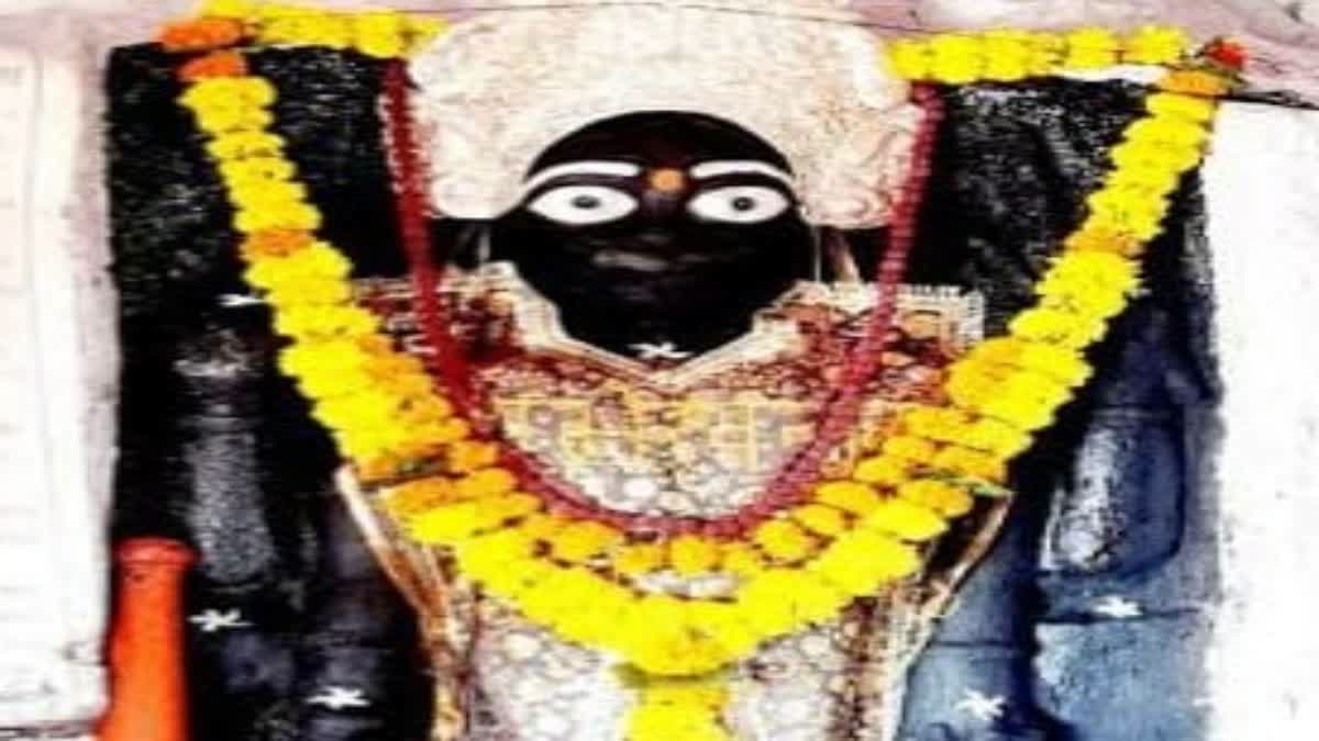 Video Of Youth Placing Cigarette In Deity's Mouth At Jabalpur's Kaal Bhairav Temple Goes Viral, Probe On