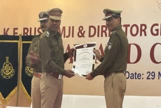 Kotwali police station TI Arvind Kujur again received KF Rustam award