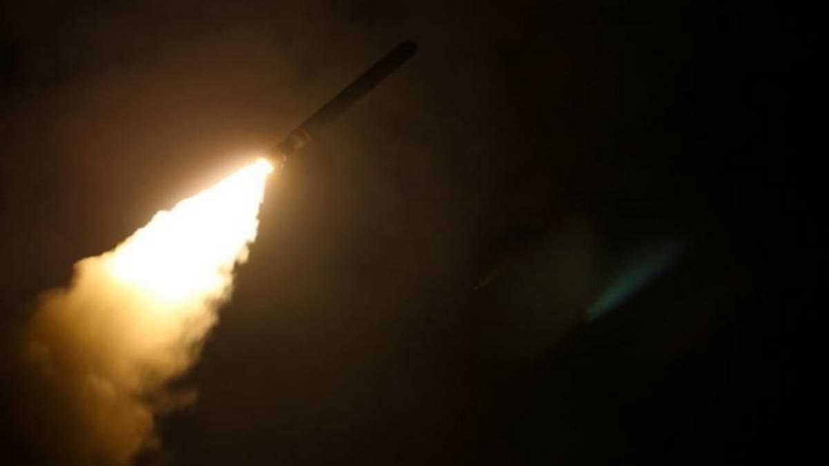 Israel launches fresh missile attack on targets near Syrian capital