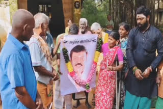 Leprosy patients pay tribute to Captain Vijayakanth