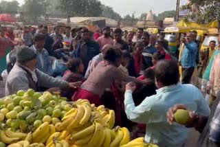 Women fight in temple campus