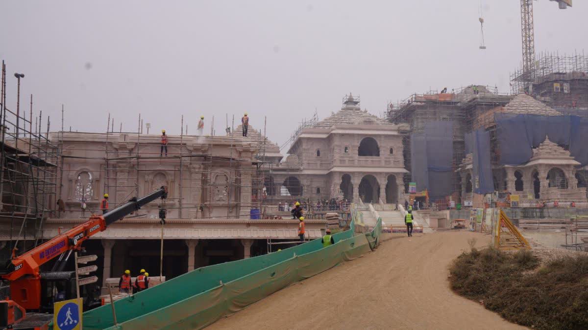 तेजी से चल रहा राम मंदिर का निर्माण.