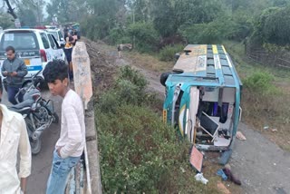 KHANDWA BUS ACCIDENT