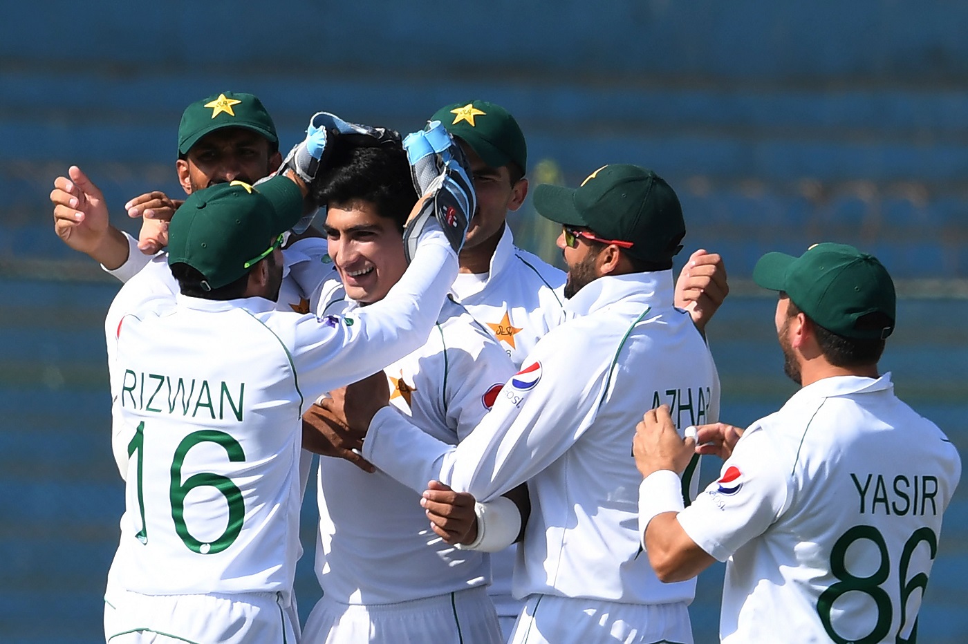 England, Michael Vaughan,  Pakistan, Wasim Akram, Waqar Younis