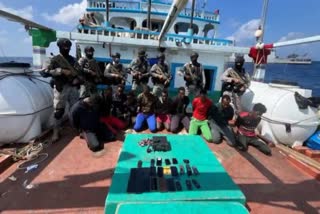 Indian Navy saved the hostages  Somalian Pirates In Arabian Sea  ബന്ദികളെ മോചിപ്പിച്ച് ഇന്ത്യൻ നേവി  സൊമാലിയൻ കടൽക്കൊള്ളക്കാർ