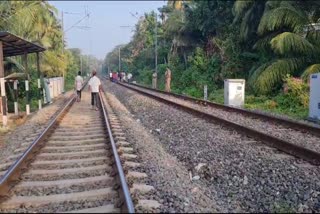 Two persons deid after hit by train  deadbody identified  മരിച്ച യുവാക്കളെ തിരിച്ചറിഞ്ഞു  കാസർകോട് ട്രെയിൻ തട്ടി രണ്ട് മരണം