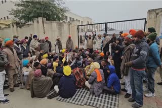 After the suicide of a child in Meritorious School, Sangrur, the family staged a protest at the school gate.