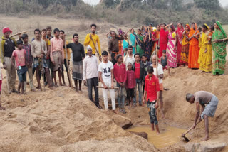 building check dam by donating Sramdan