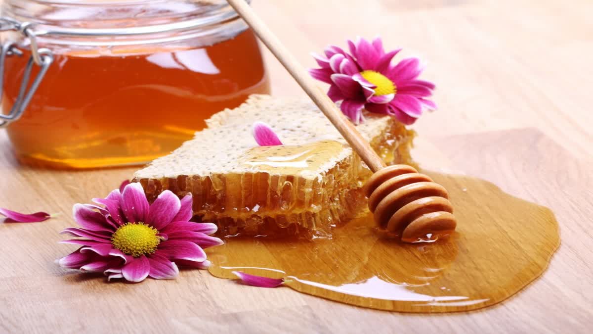 HONEY FOR SKIN CARE  HOW TO USE HONEY FOR SKIN CARE  HOMEMADE HONEY FACE MASK RECIPES  FACE MASK WITH HONEY FOR SKIN CARE