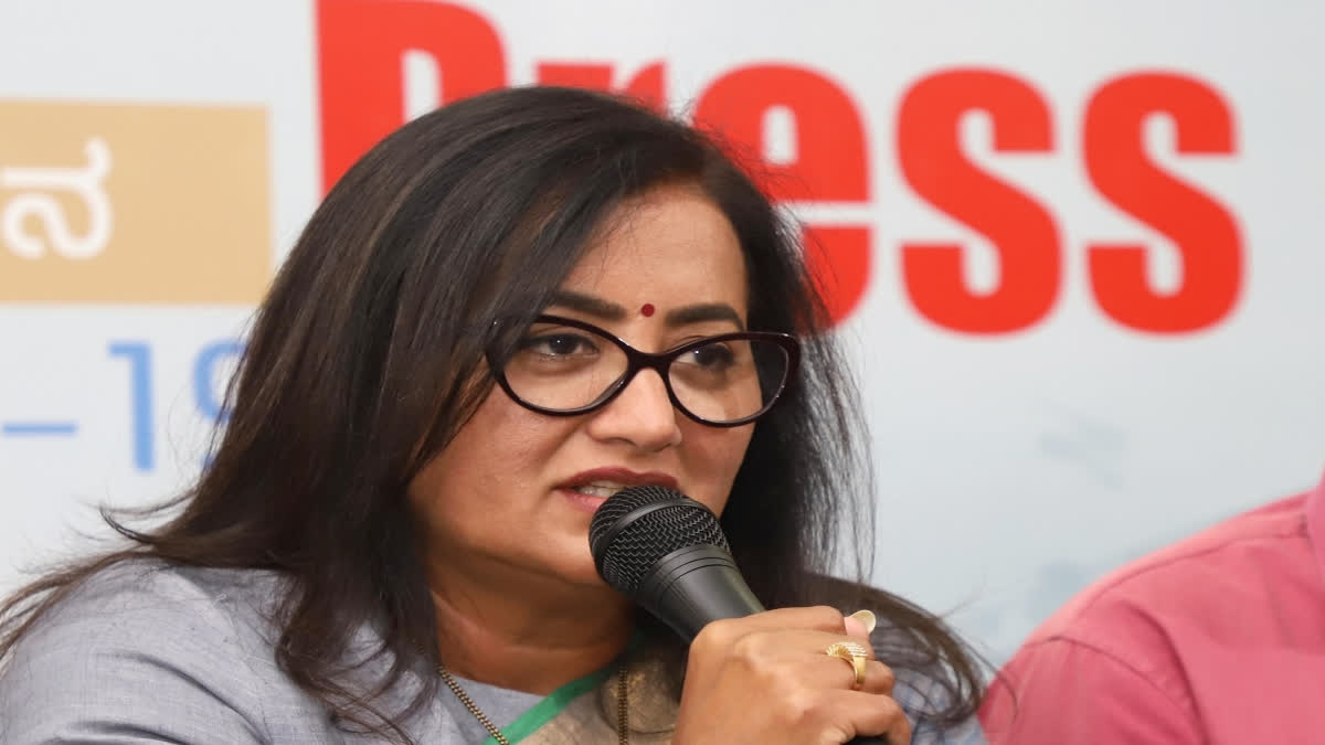 Mandya MP Sumalatha Ambareesh said that she will make her choice on the next election on April 3. This comes as she was not renominated, and the BJP and JD(S), who are NDA constituents, chose to field H D Kumaraswamy from her seat.