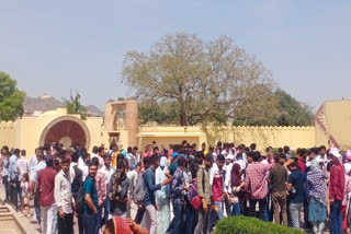 Crowd of tourists gathered on Rajasthan Day