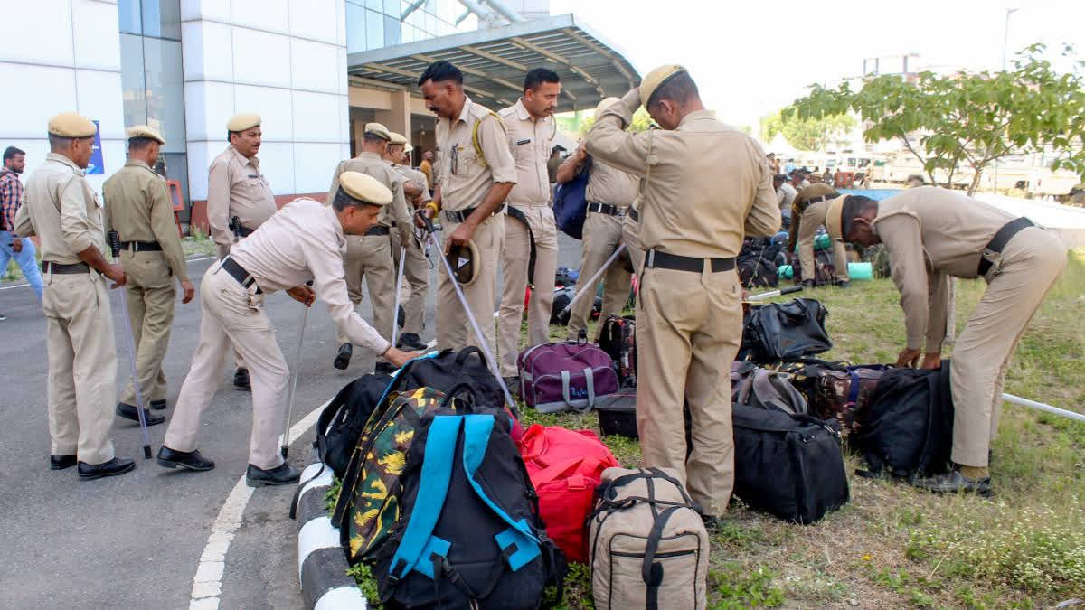 A threat mail saying three bombs had been planted to explode within a few hours was sent to Raja Bhop airport on Monday morning, following which security was immediately strengthened at the airport and intensive checks were conducted.