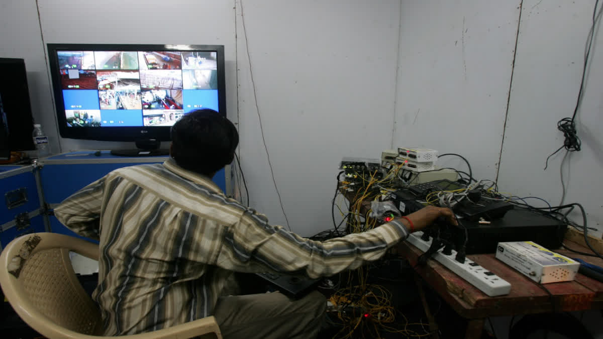 Strong Room CCTV Broadcast Interrupted In Erode