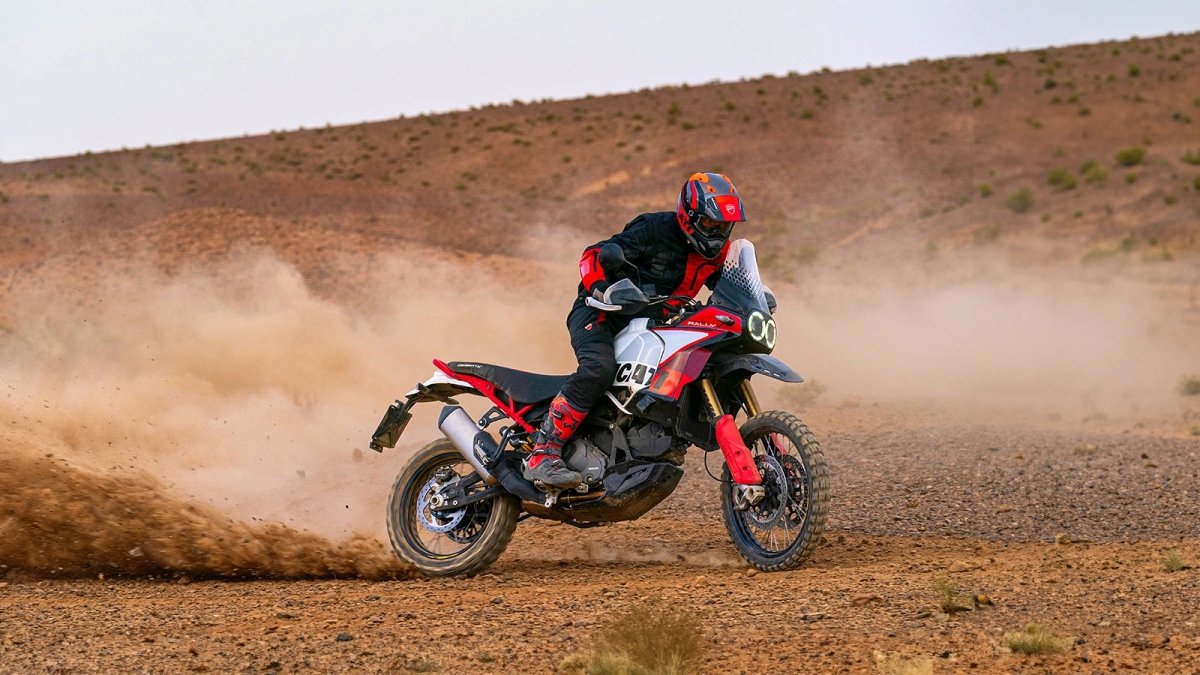 सिर घुमा देने वाली कीमत पर लॉन्च हुई Ducati DesertX Rally डर्ट बाइक, जानें  क्या है खास - Ducati India Motorcycle