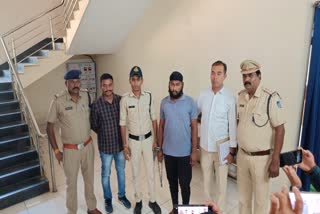 ARMS SMUGGLER ARRESTED IN BURHANPUR