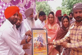 harsimrat kaur badal visit in mansa ,attack in center and punjab government