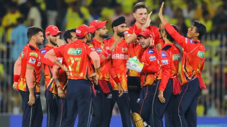 CSK vs PBKS: पंजाब ने चेन्नई को हराकर प्लेऑफ से किया बाहर, चहल ने ली हैट्रिक, अय्यर-प्रभसिमरन ने लगाए अर्धशतक
