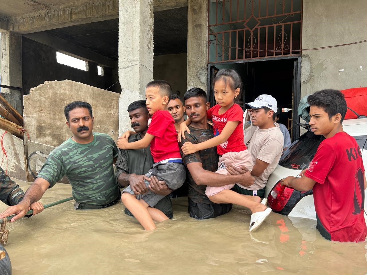 ASSAM RIFLES ASSIST IN RELIEF