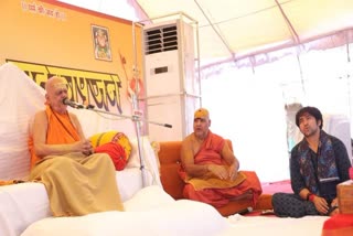 Swami Nischalanand at Bageshwar Dham