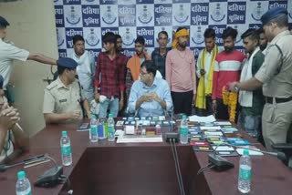DATIA POLICE RECOVER LOST MOBILES