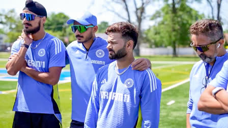 RISHABH PANT WEARING INDIAN JERSEY