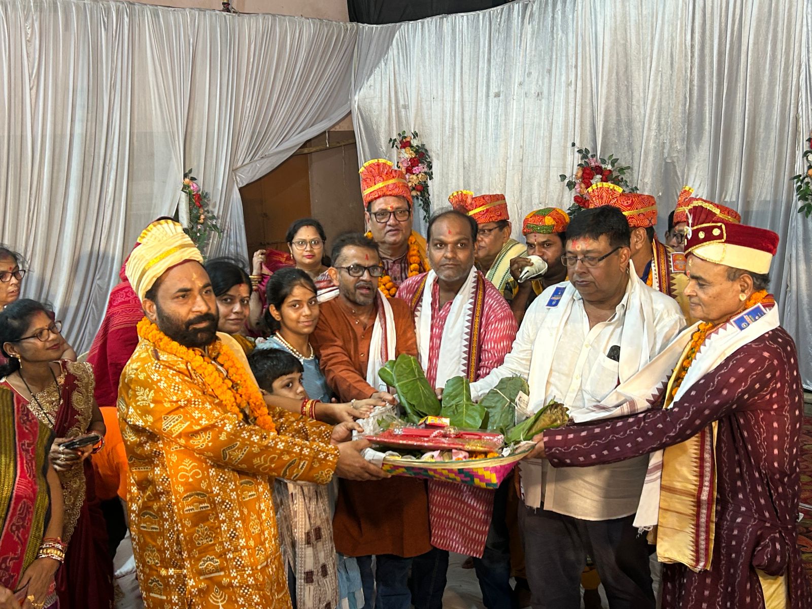ଅନ୍ୟ କମିଟିର ପତରପେଣ୍ଡି ନୀତି