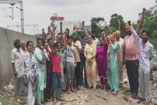 Aggrieved by the garbage dump, the people announced a road jam in Khanna