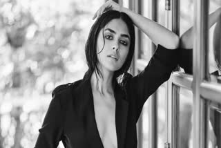 Mrunal Thakur opens up about importance of having matured conversations about sex, lust