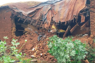 Couple died due to house collapse due to rain