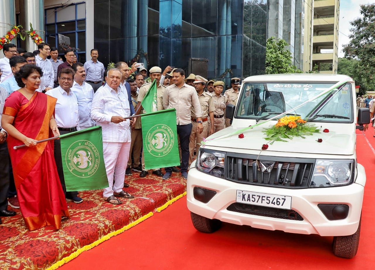 ಬೊಲೆರೊ ವಾಹನಗಳಿಗೆ ಚಾಲನೆ ನೀಡಿದ ಸಚಿವ ರಾಮಲಿಂಗ ರೆಡ್ಡಿ