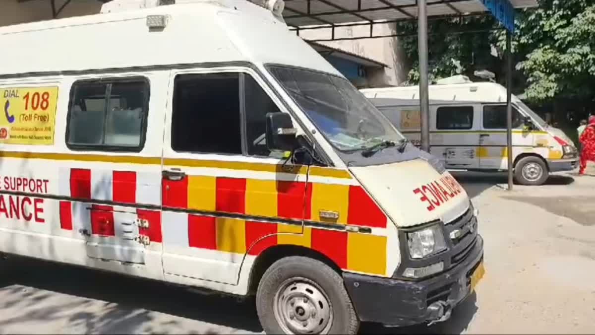 Ambulance breaks down in Karnal