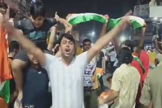 Team India's victory celebration at midnight in Muzaffarnagar