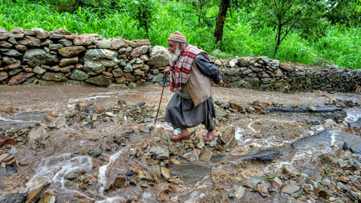 Intense rainfall in the Himalayan regions of India’s Kashmir state and the adjacent mountainous cold desert of Ladakh last week destroyed roads and caused flooding of dozens of villages. Cloudbursts are a common occurrence in Himalayan regions but experts are alarmed by the increase in extreme weather-related events.