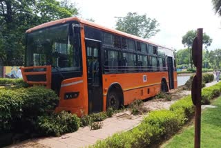 speeding DTC bus climbed on footpath