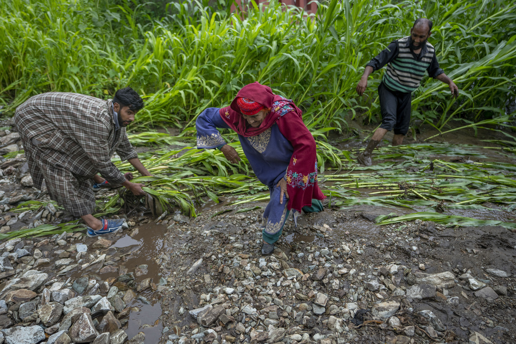 Intense rainfall in the Himalayan regions of India’s Kashmir state and the adjacent mountainous cold desert of Ladakh last week destroyed roads and caused flooding of dozens of villages. Cloudbursts are a common occurrence in Himalayan regions but experts are alarmed by the increase in extreme weather-related events.