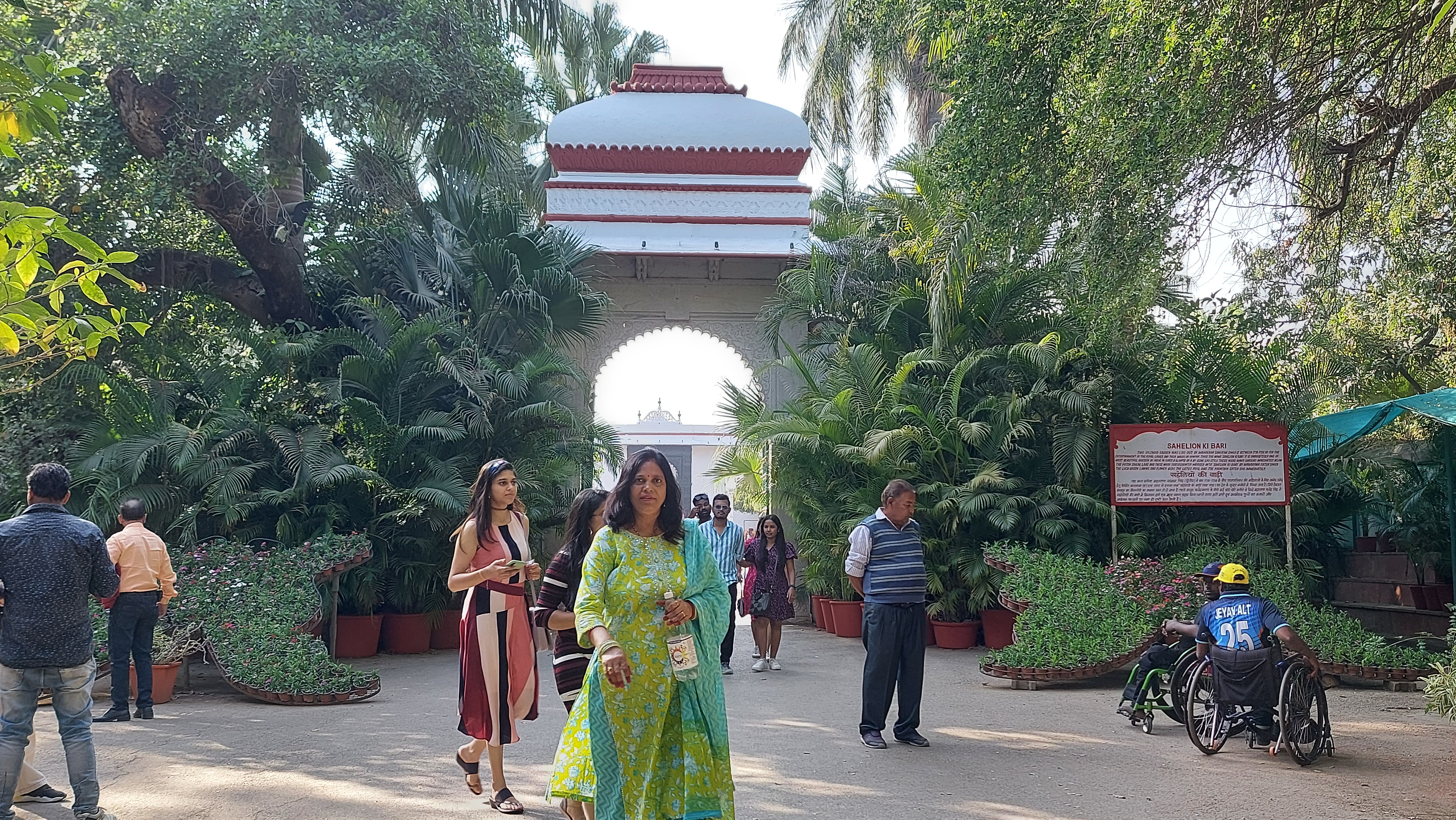 Tourists in Lake city udaipur