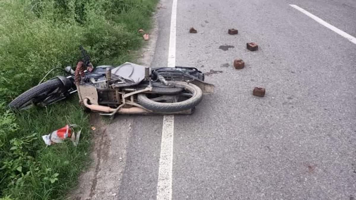 Truck Hits Bike in Paonta Sahib