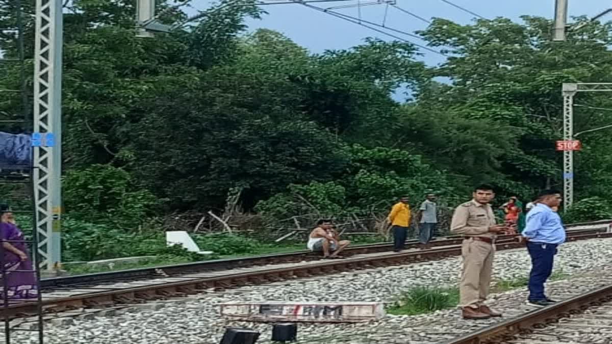 Youth Died In Train Accident