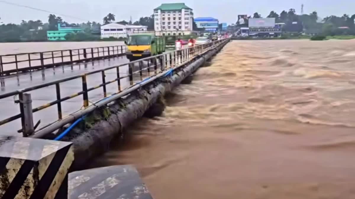 KERALA RAIN UPDATES  കേരളത്തിൽ കനത്ത മഴ  LANDSLIDE IN WAYANAD  വയനാട് ഉരുൾപൊട്ടൽ