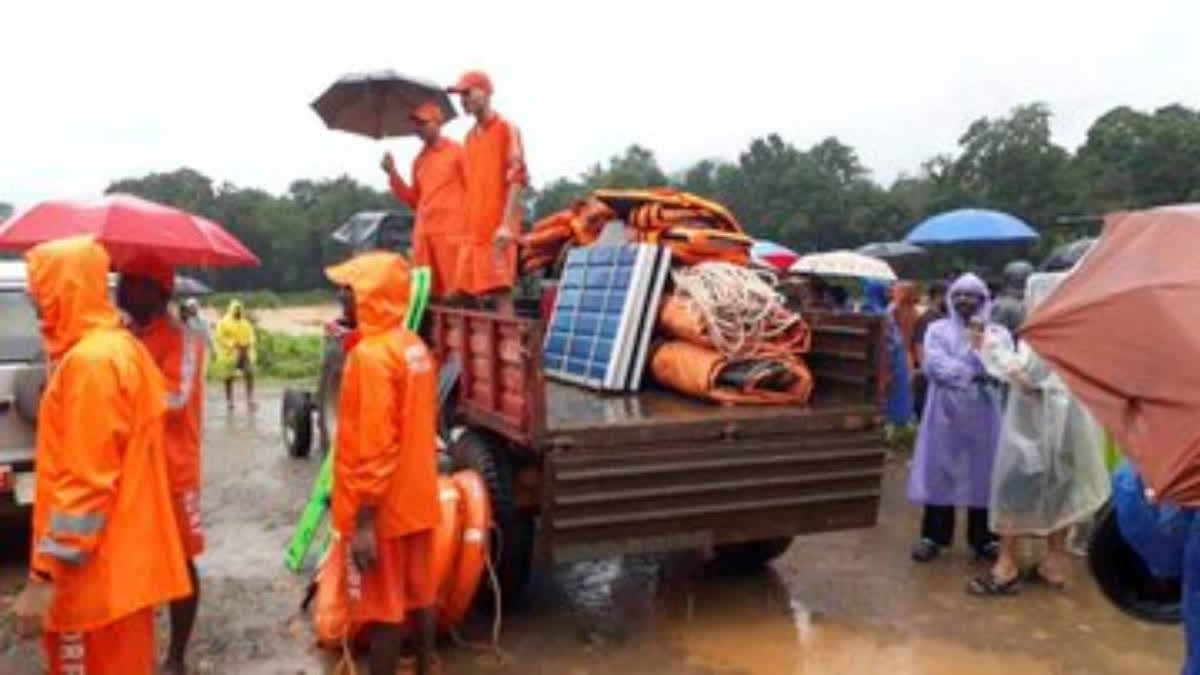 The massive landslides have claimed over 73 lives and injured more than 100 people. Families and community members are desperately searching for their loved ones among the bodies in a small, overcrowded hospital. The atmosphere is heavy with grief.