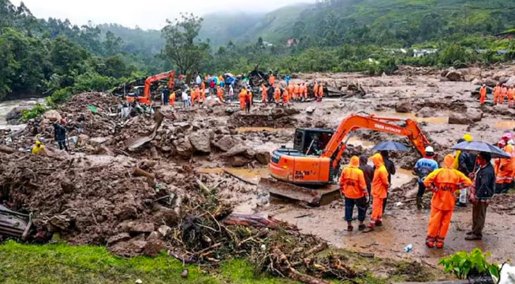 KERALA WAYANAD LANDSLIDE LIVE