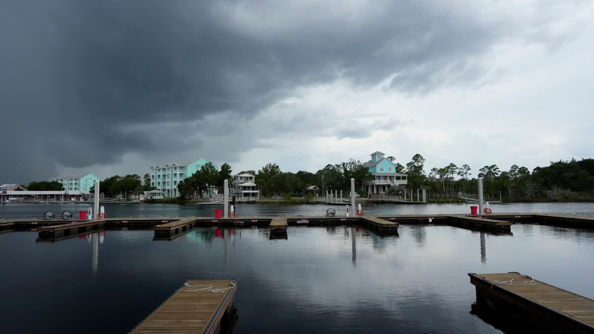 Idalia storm strengthens over warm Gulf of Mexico waters as it steams toward Florida